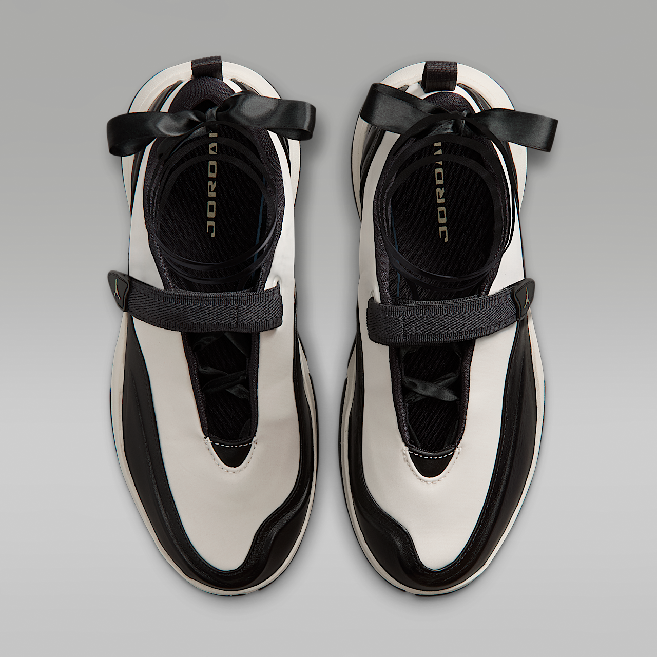 Nike  sneaker Zwart/Chalk/Flat Gold Star
