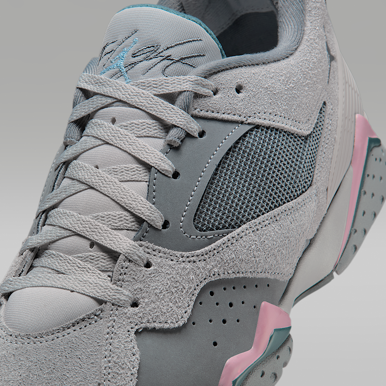 Nike Air Jordan sneaker Wolf Grey/Cool Grey/Neutral Grey/Iced Jade
