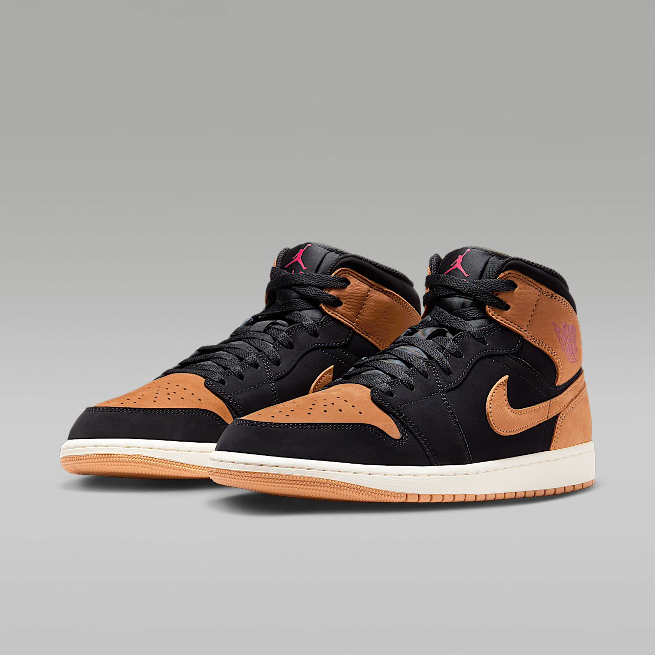 Nike Air Jordan sneaker Zwart/Varsity Red/Sail/Flax