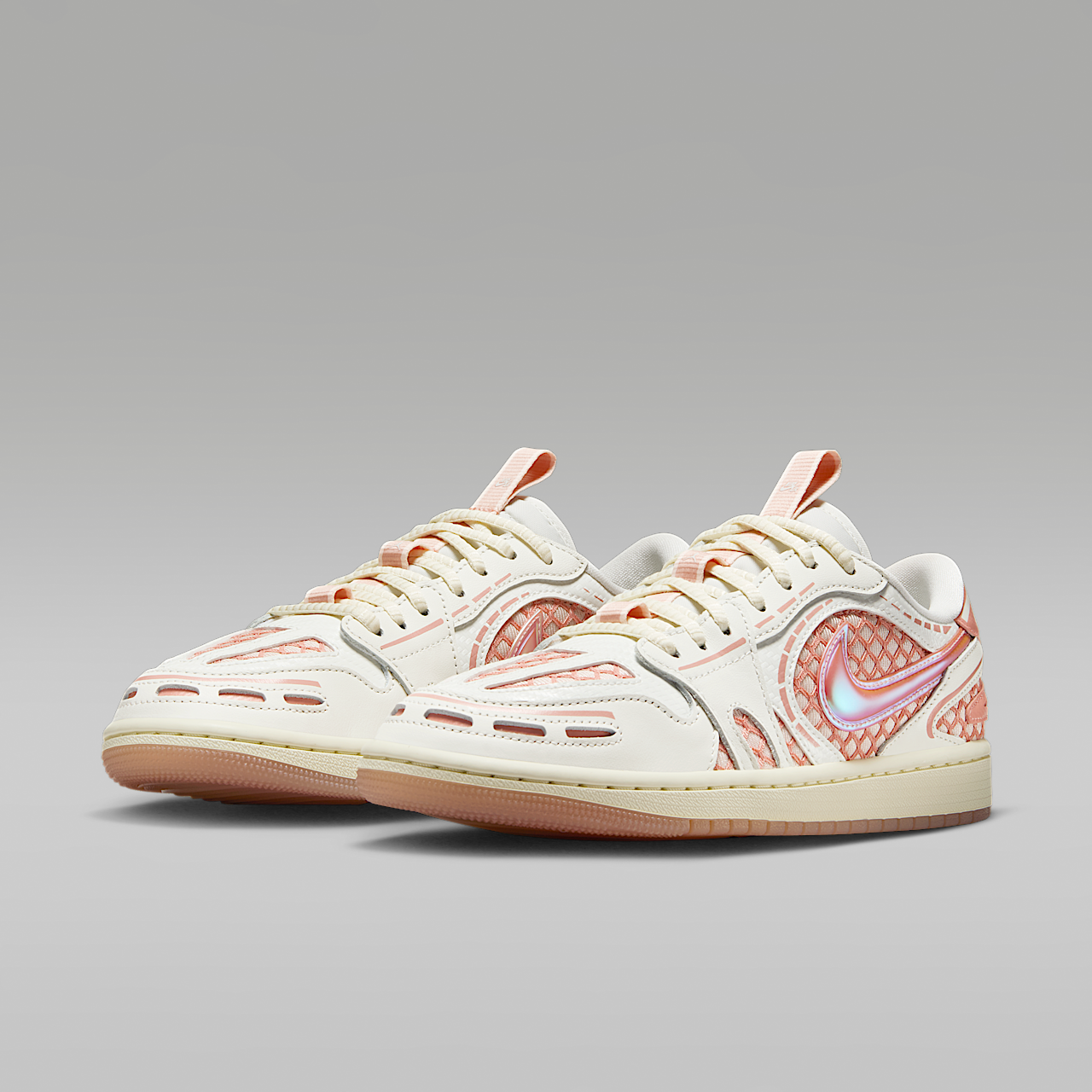 Nike Air Jordan 1 Low sneaker Sail/Coconut Milk/Washed Coral/Light Madder Root