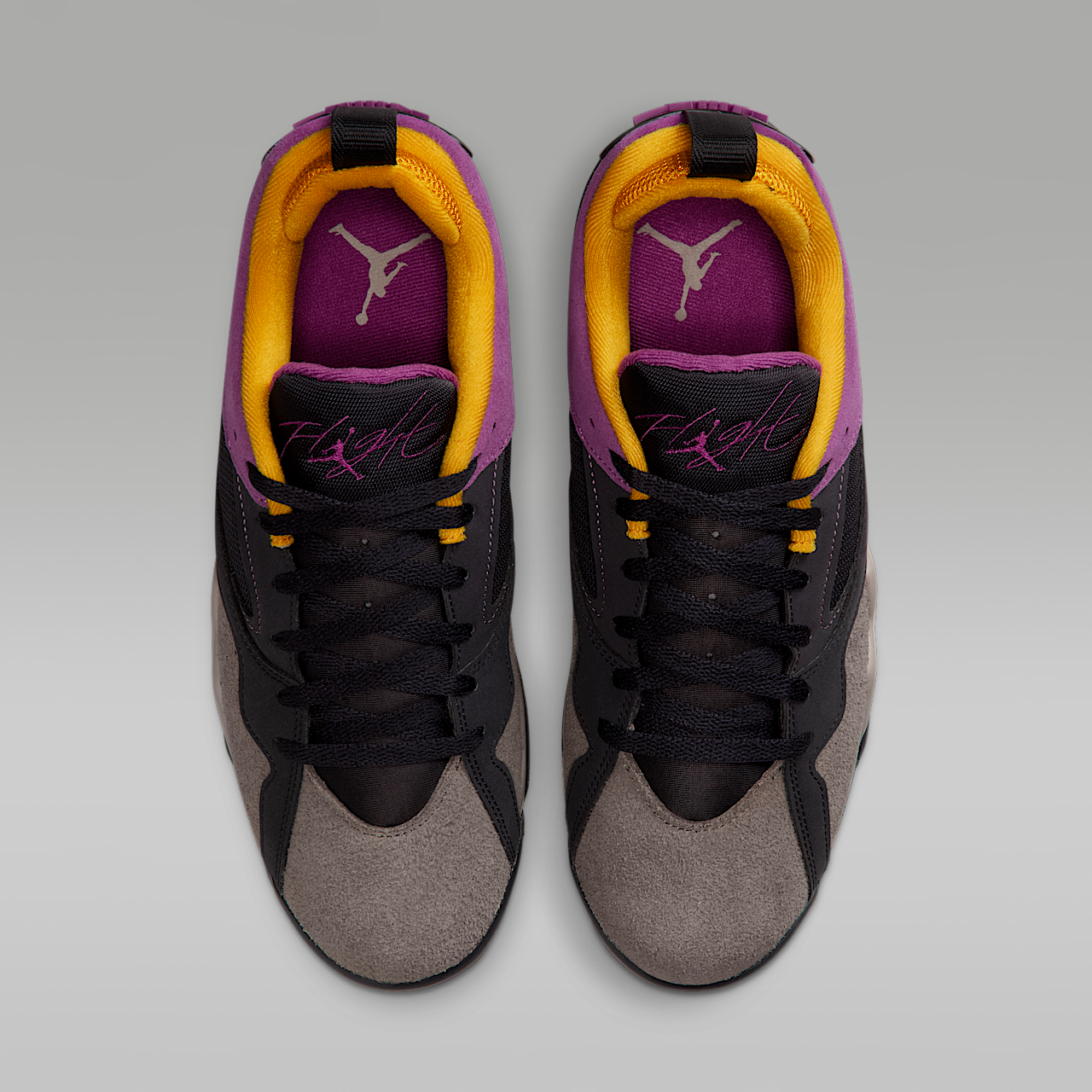 Nike Air Jordan sneaker Oil Grey/Cave Stone/Dark Sulfur/Viotech