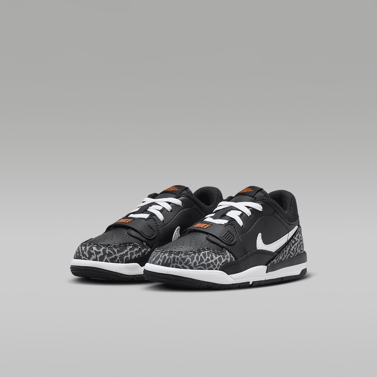 Nike Air Jordan Legacy sneaker Zwart/Wolf Grey/Safety Orange/Wit