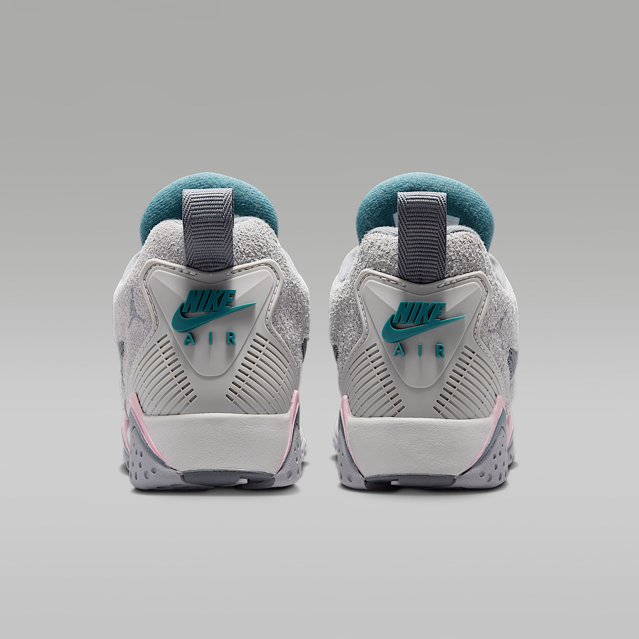 Nike Air Jordan sneaker Wolf Grey/Iris Whisper/Neutral Grey/Cool Grey