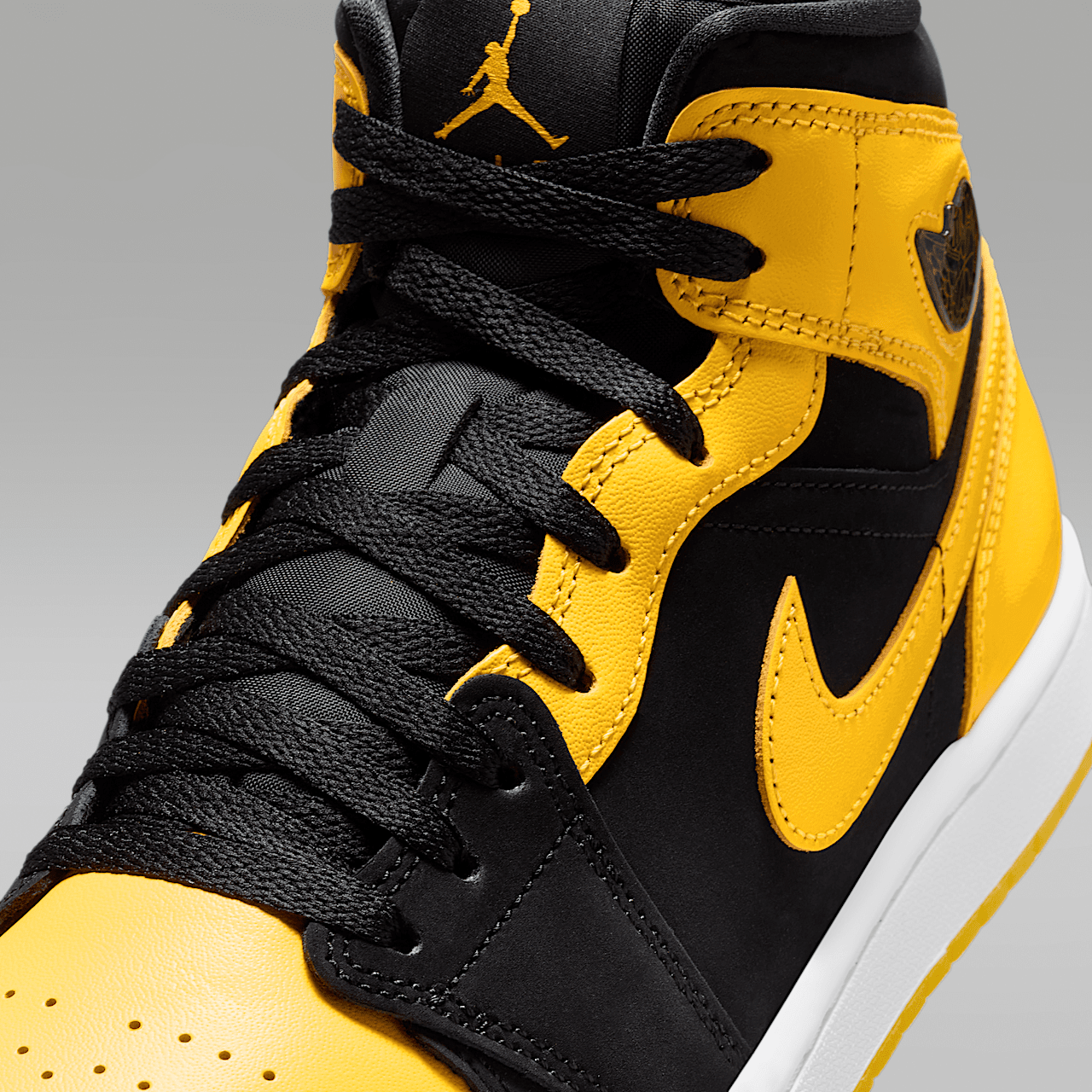 Nike Air Jordan sneaker Zwart/Wit/Varsity Maize