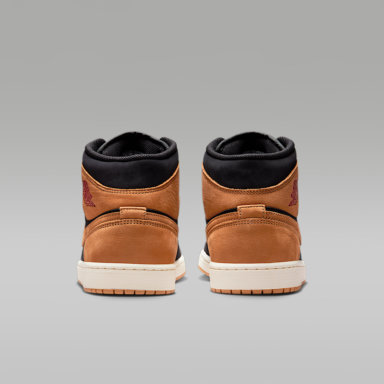 Nike Air Jordan sneaker Zwart/Varsity Red/Sail/Flax