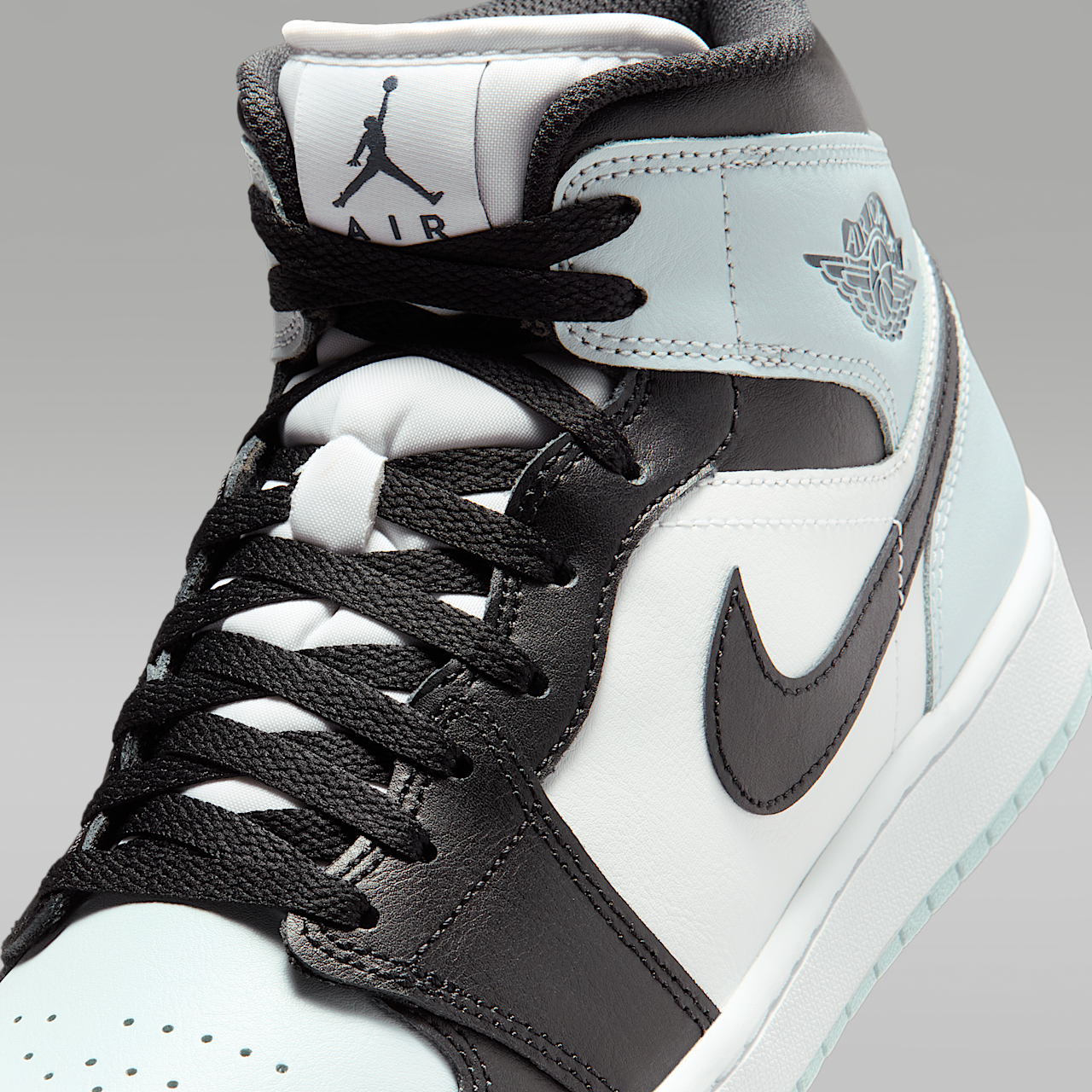 Nike Air Jordan 1 Mid sneaker Zwart/Aura/Wit/Squadron Blue