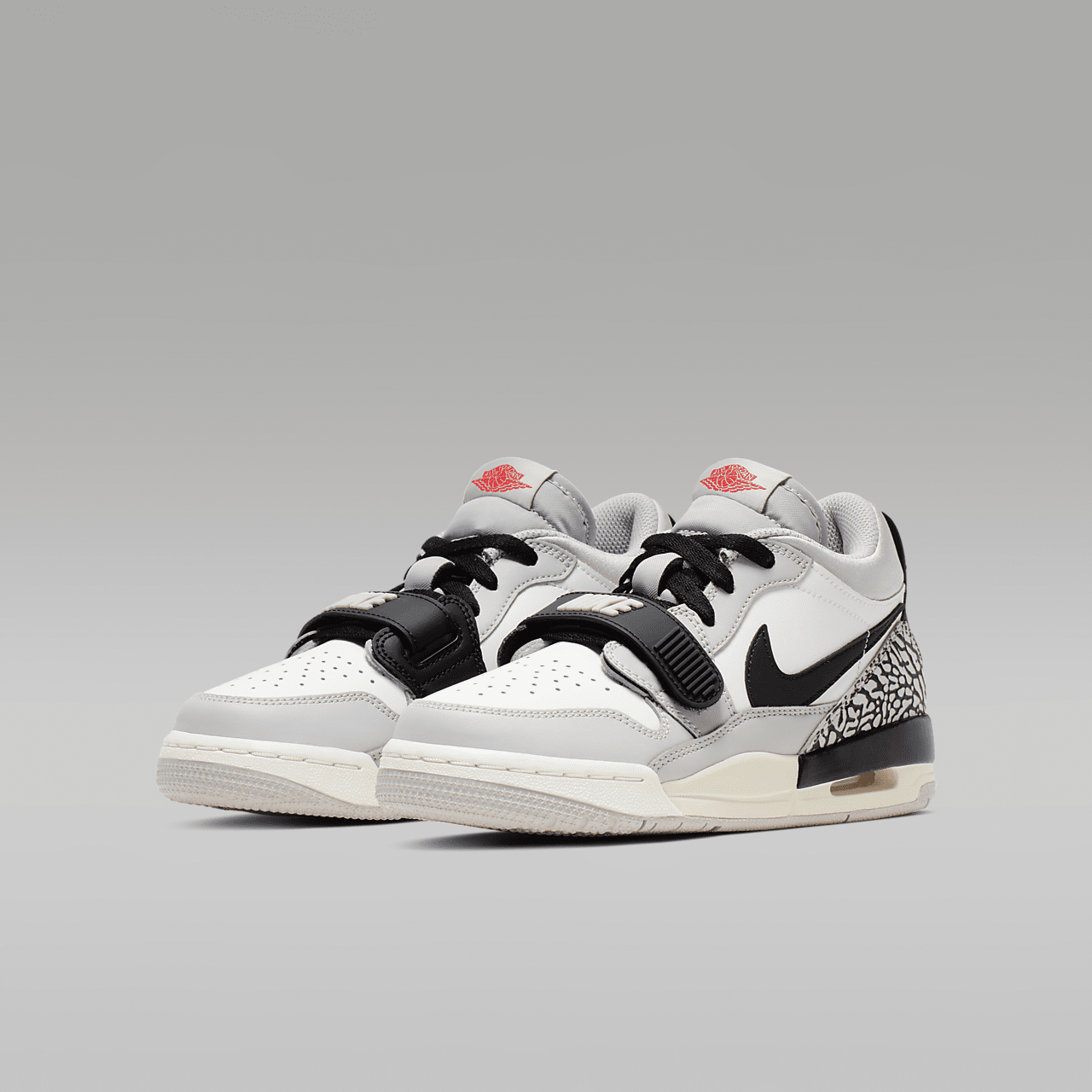 Nike Air Jordan Legacy sneaker Summit White/Tech Grey/Zwart/Fire Red