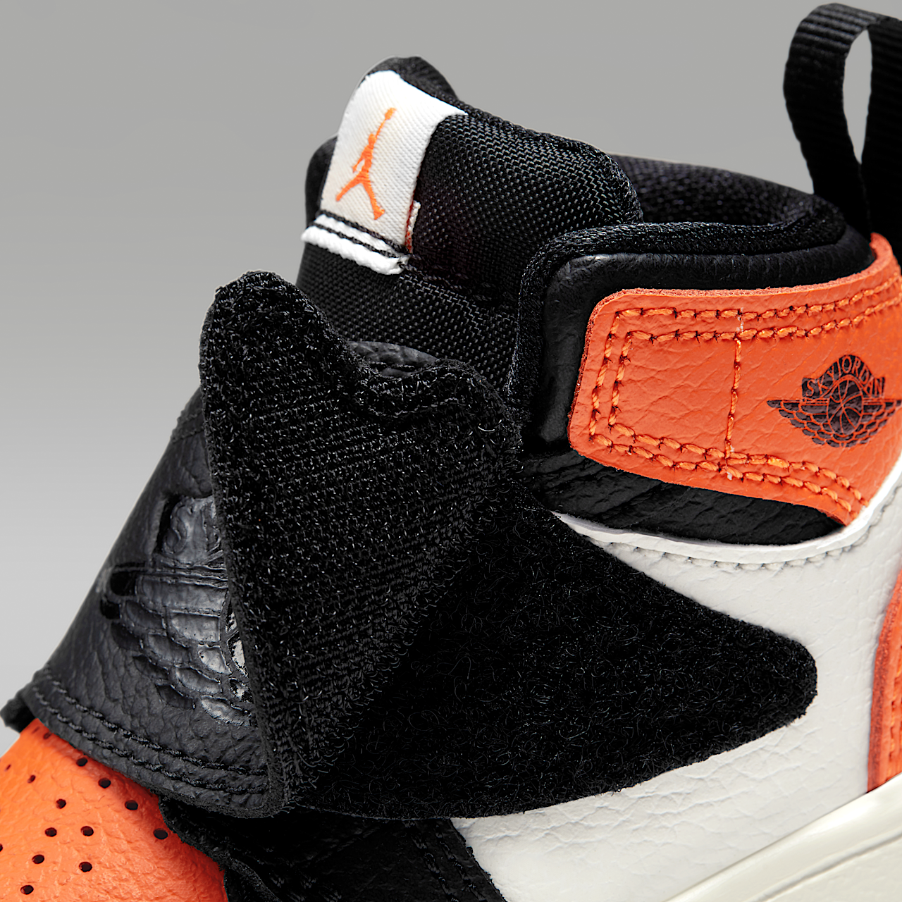 Nike  sneaker Zwart/Starfish/Sail/Zwart