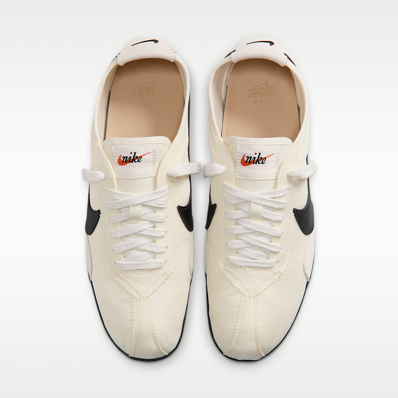 Nike  sneaker Soft Pearl/Zwart/Zwart