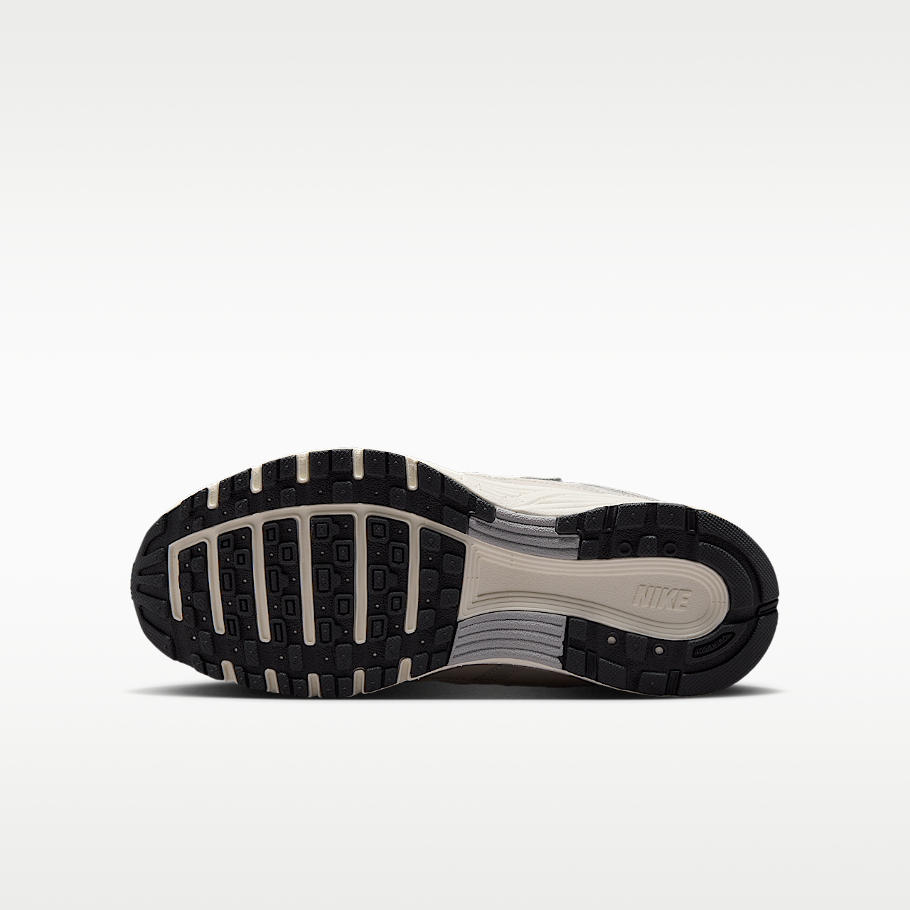 Nike P-6000 sneaker Light Bone/Phantom/Light Smoke Grey/Sail