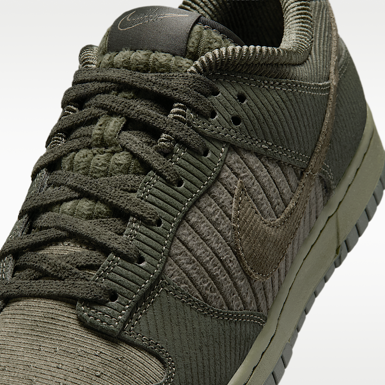 Nike Dunk Low sneaker Cargo Khaki/Medium Olive/Sequoia/Cargo Khaki