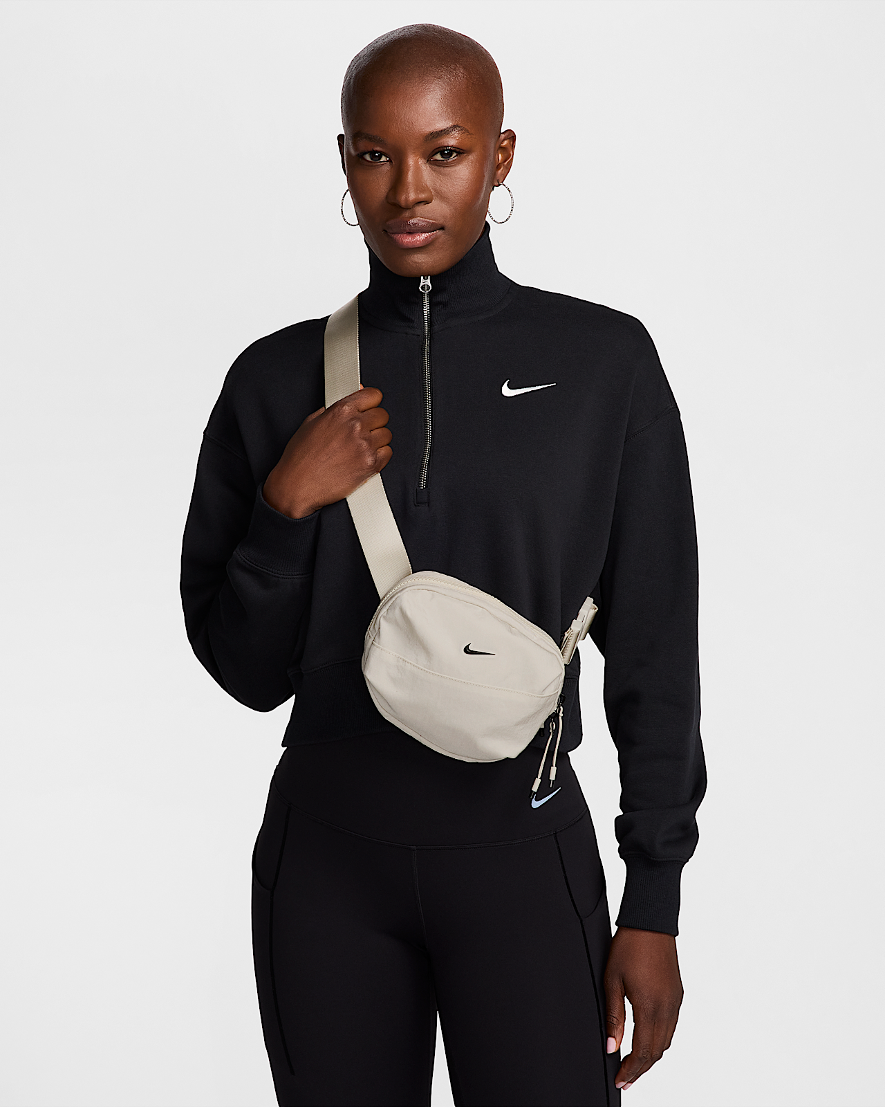 Женская сумка Nike Aura Crossbody Bag (2L)