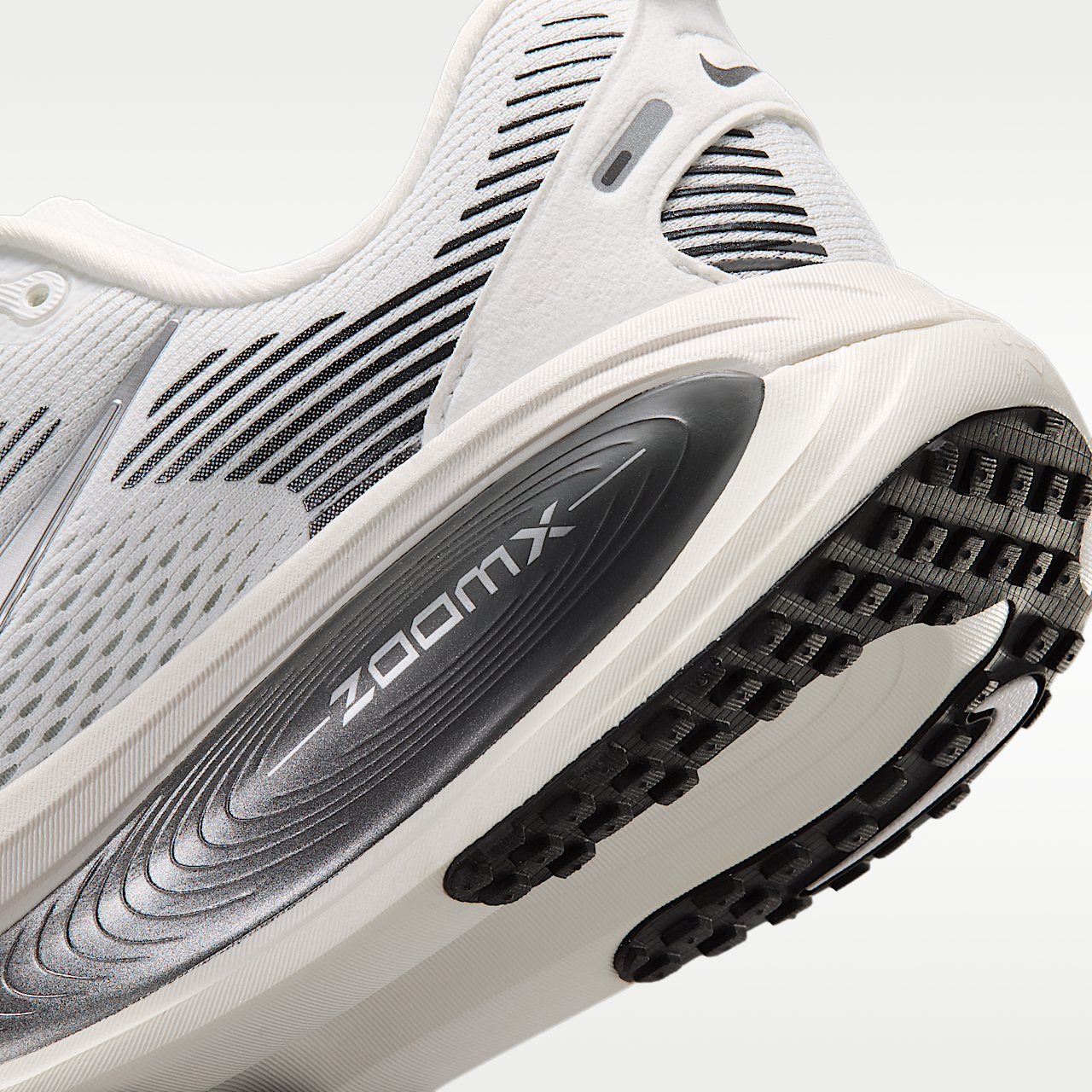 Nike Vomero sneaker Summit White/Sail/Photon Dust/Metallic Silver