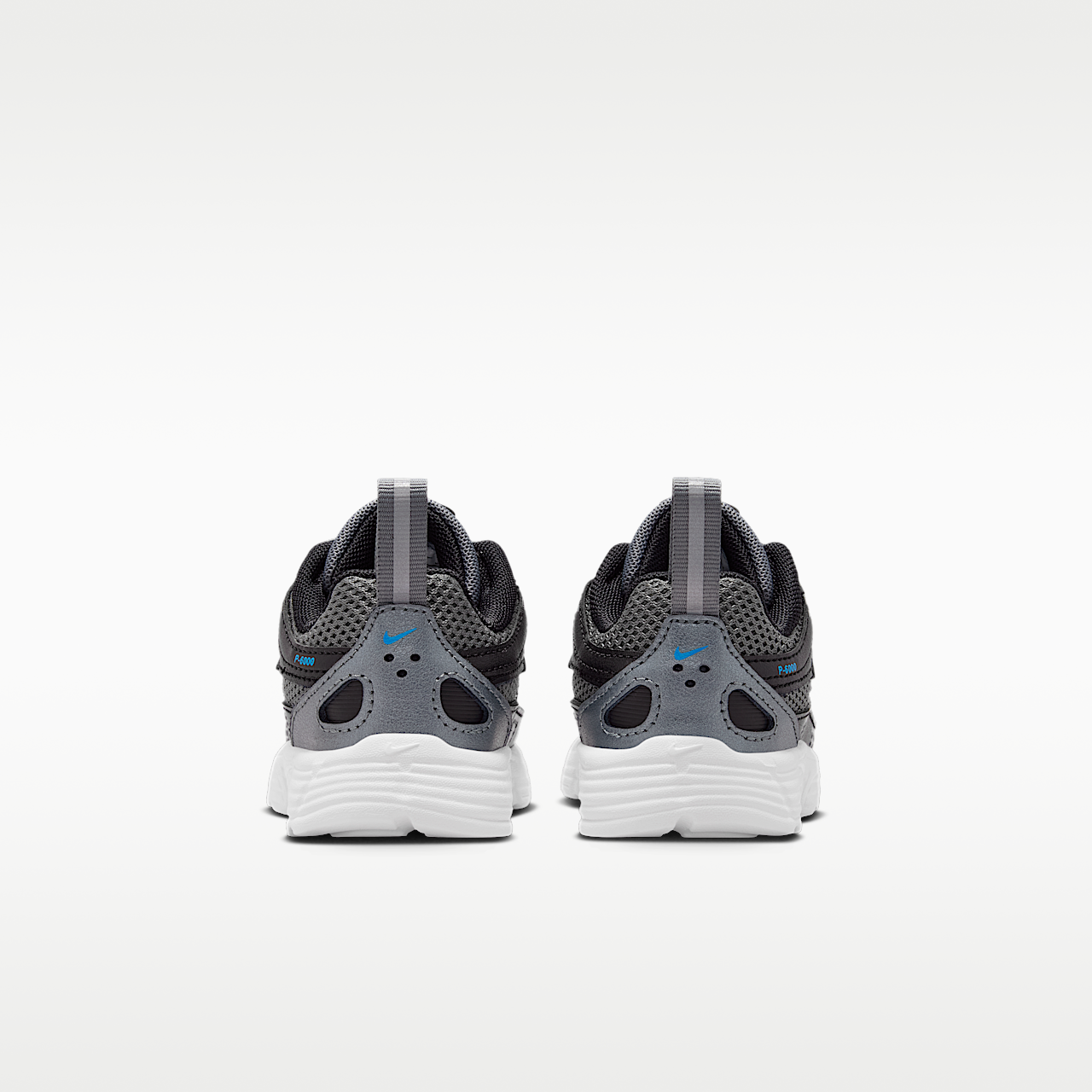 Nike P-6000 sneaker Smoke Grey/Zwart/Platinum Tint/Dutch Blue