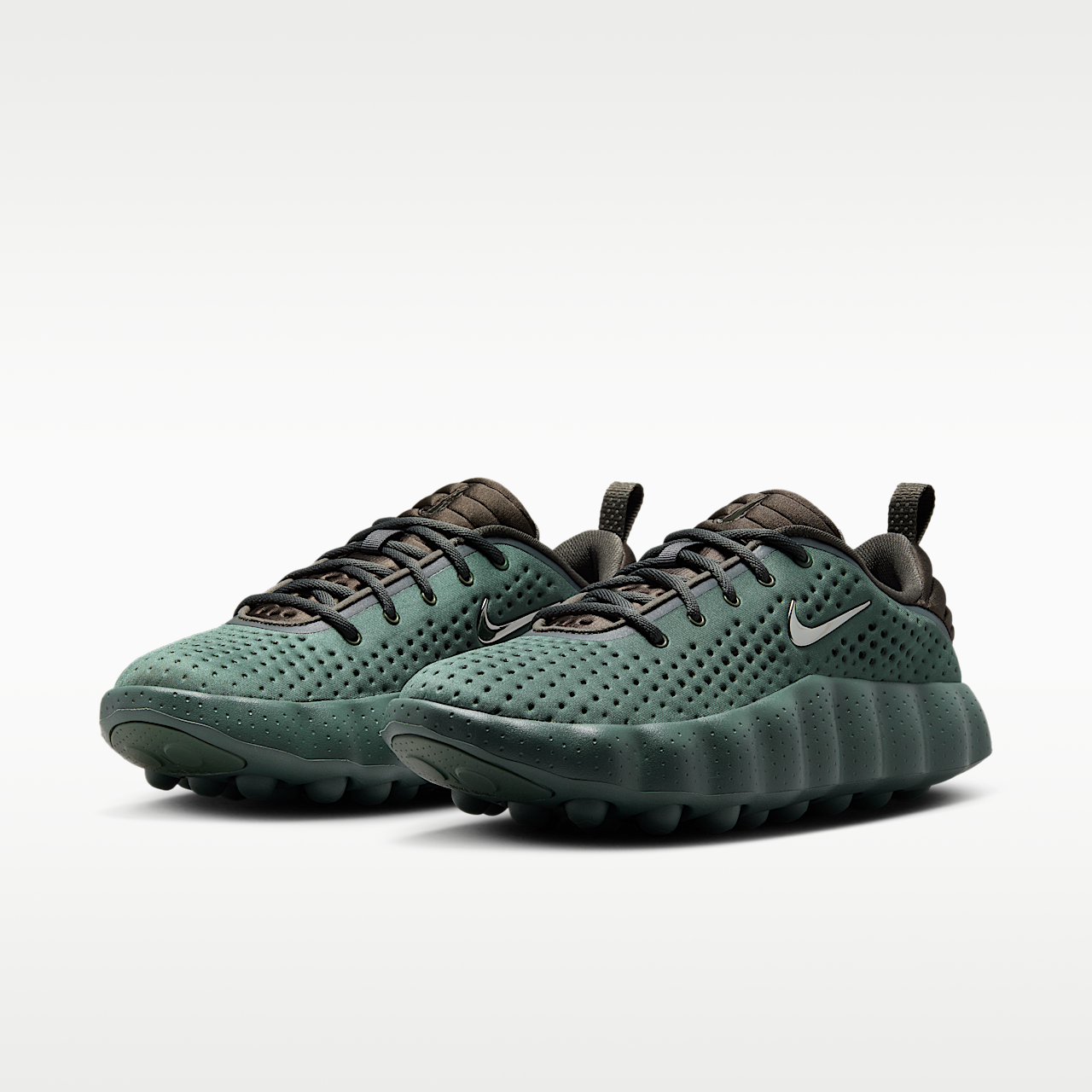 Nike  sneaker Camo Green/Newsprint/Phantom