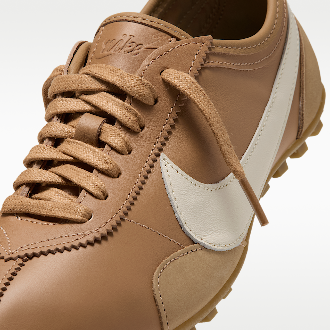 Nike  sneaker Flax/Gum Medium Brown/Malachite/Pale Ivory