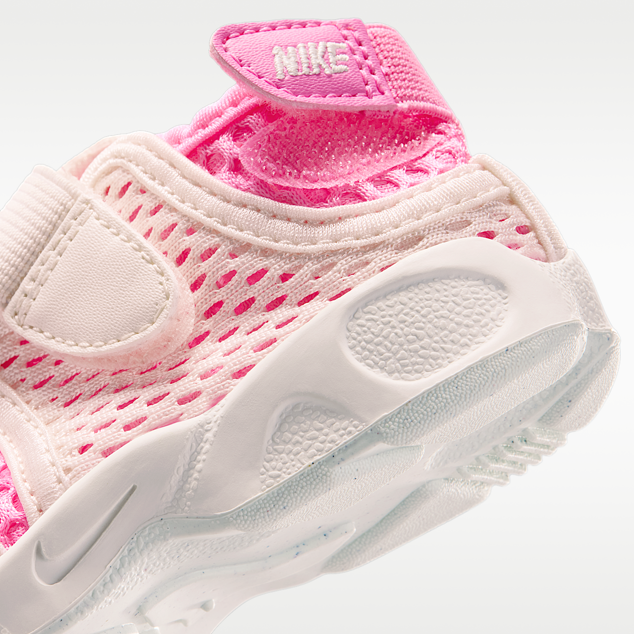 Nike  sneaker Chalk/Sail/Barely Green/Pink Glow