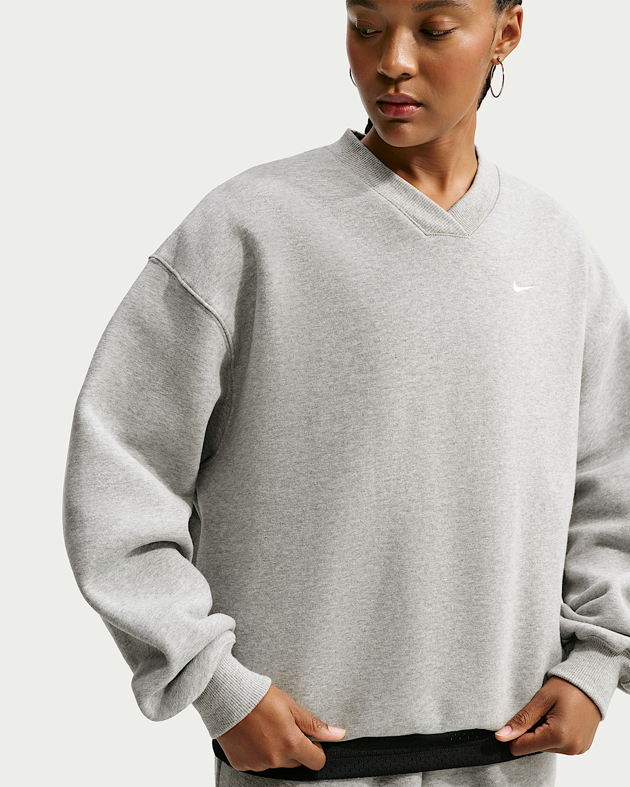 Женские  Nike Studio Fleece Medium Weight Oversized V-Neck Top