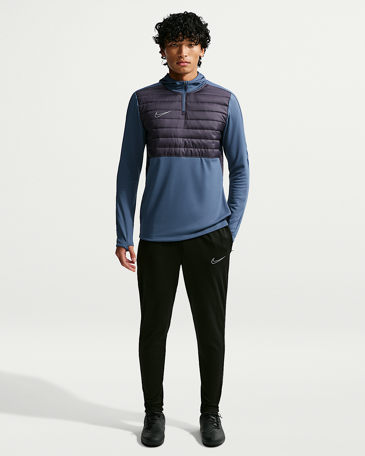 Мужские  Nike Academy Winter Warrior Therma-FIT Soccer Pants