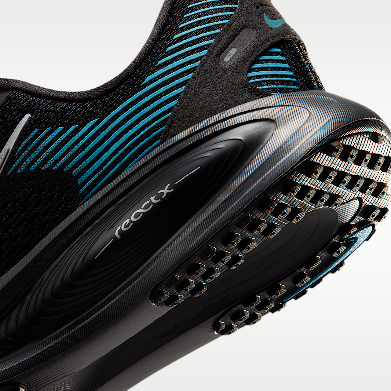 Nike Vomero sneaker Zwart/Light Current Blue/Anthracite/Silver