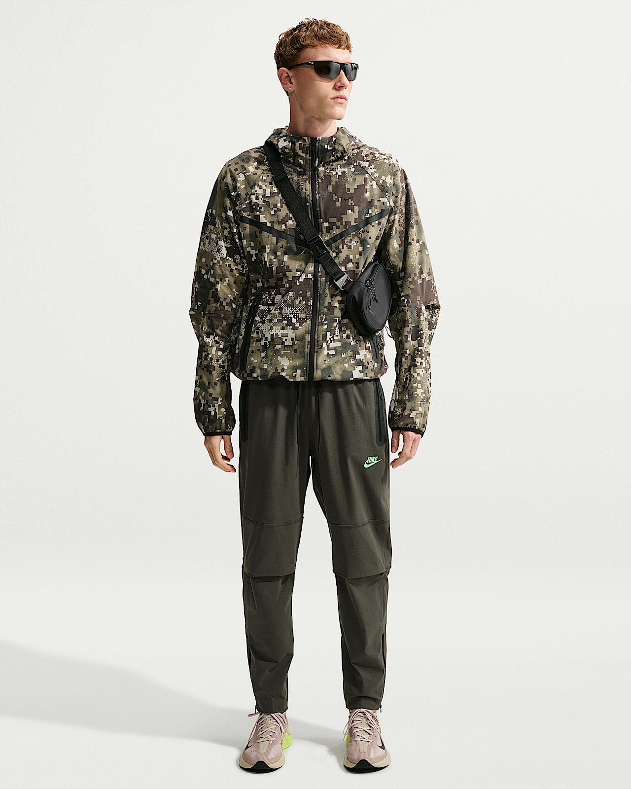 Мужские  Nike Tech Woven Pants