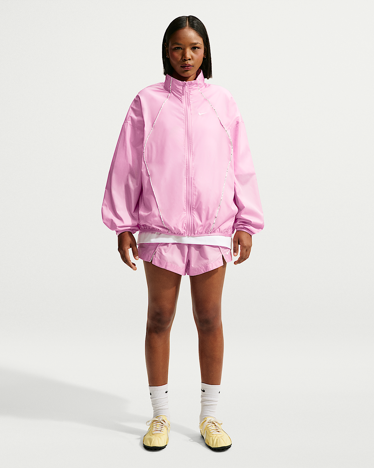 Женские шорты Nike Sportswear Loose Mid-Rise Repel Woven Shorts