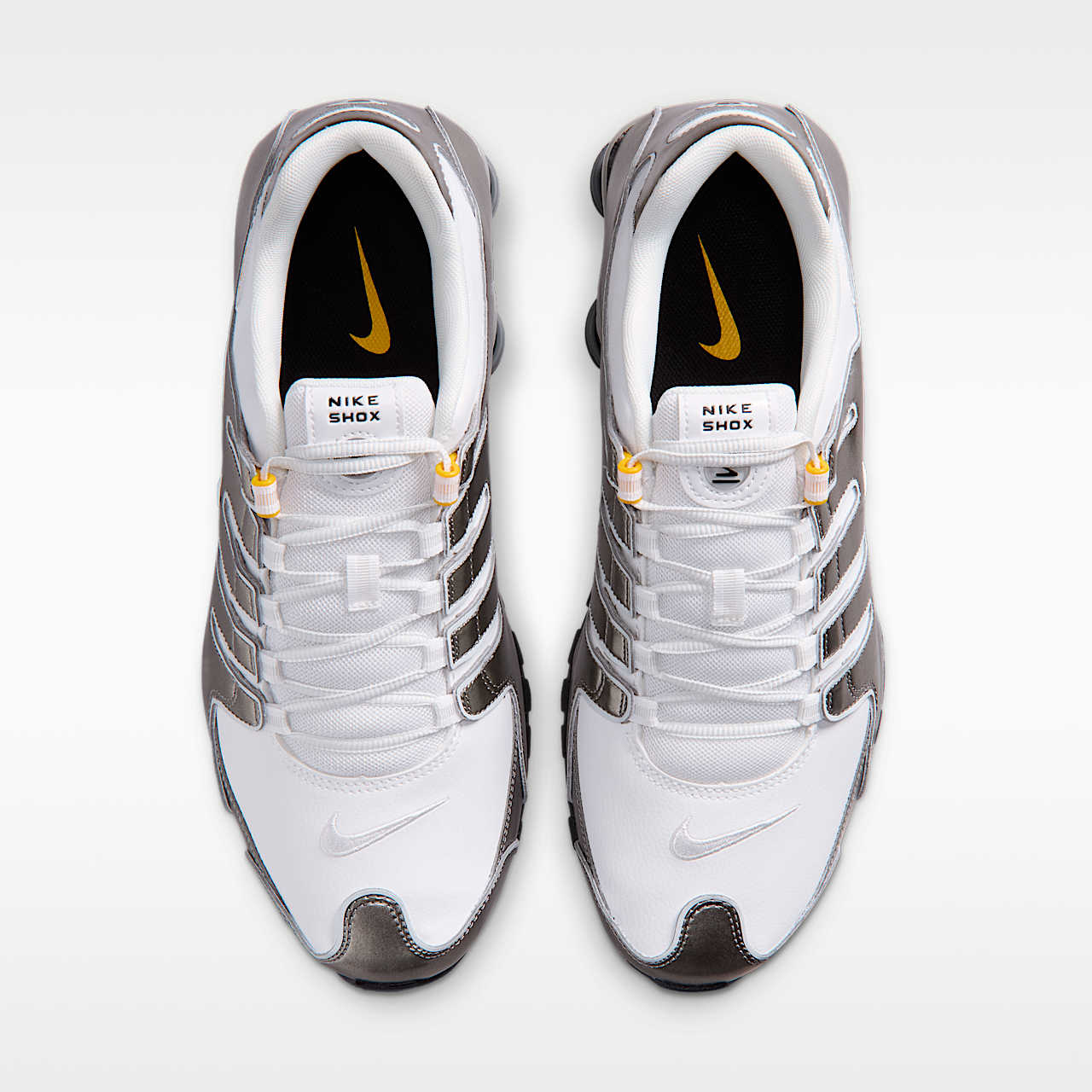 Nike Nike Shox sneaker Summit White/Metallic Pewter/University Gold/Summit White