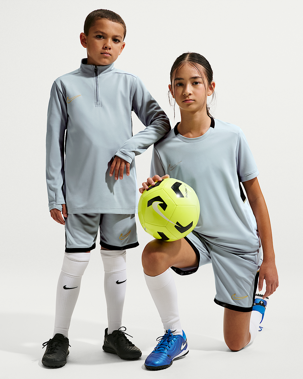 Детские шорты Nike Academy Big Kids' Dri-FIT Soccer Knit Shorts