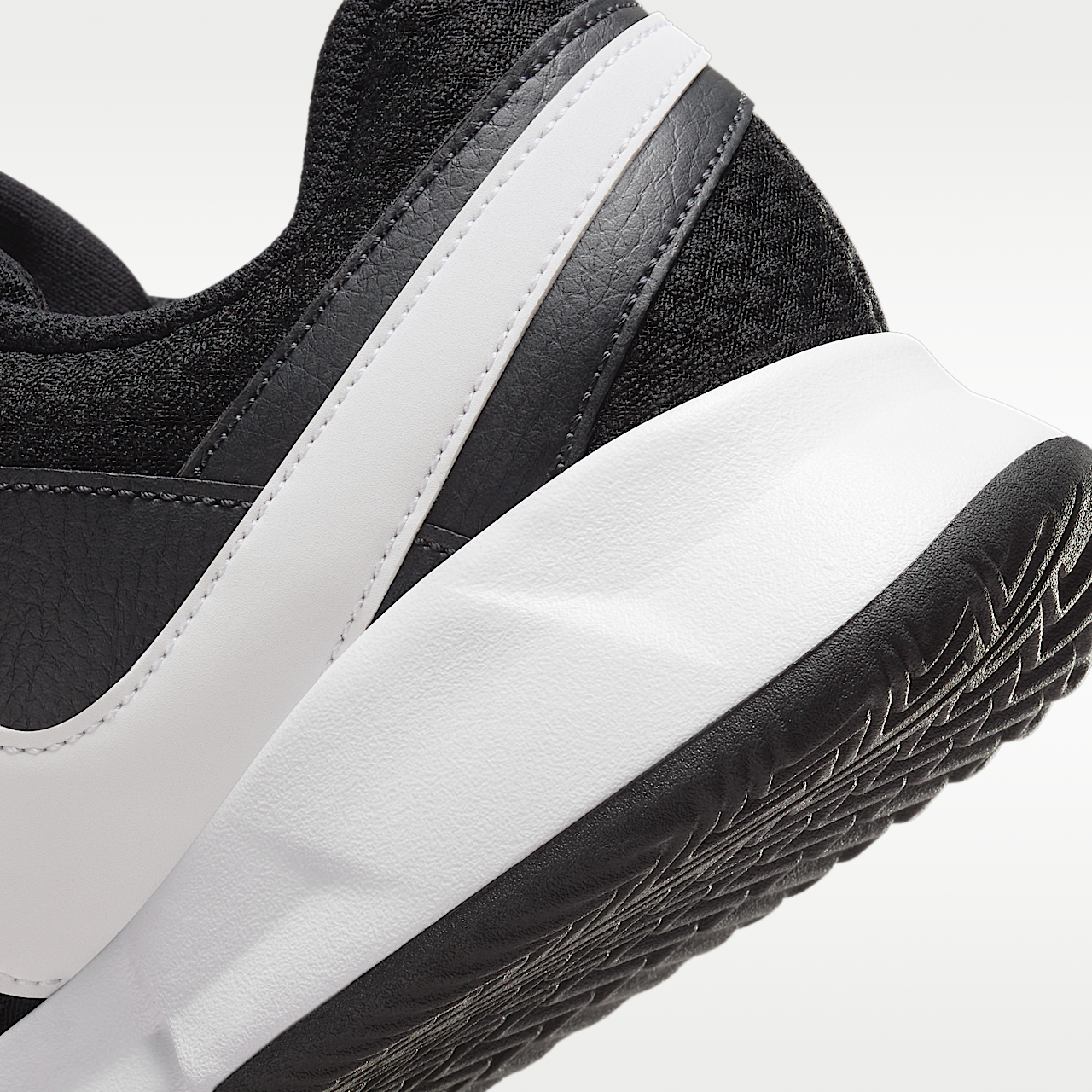 Nike 530 sneaker Zwart/Anthracite/Wit