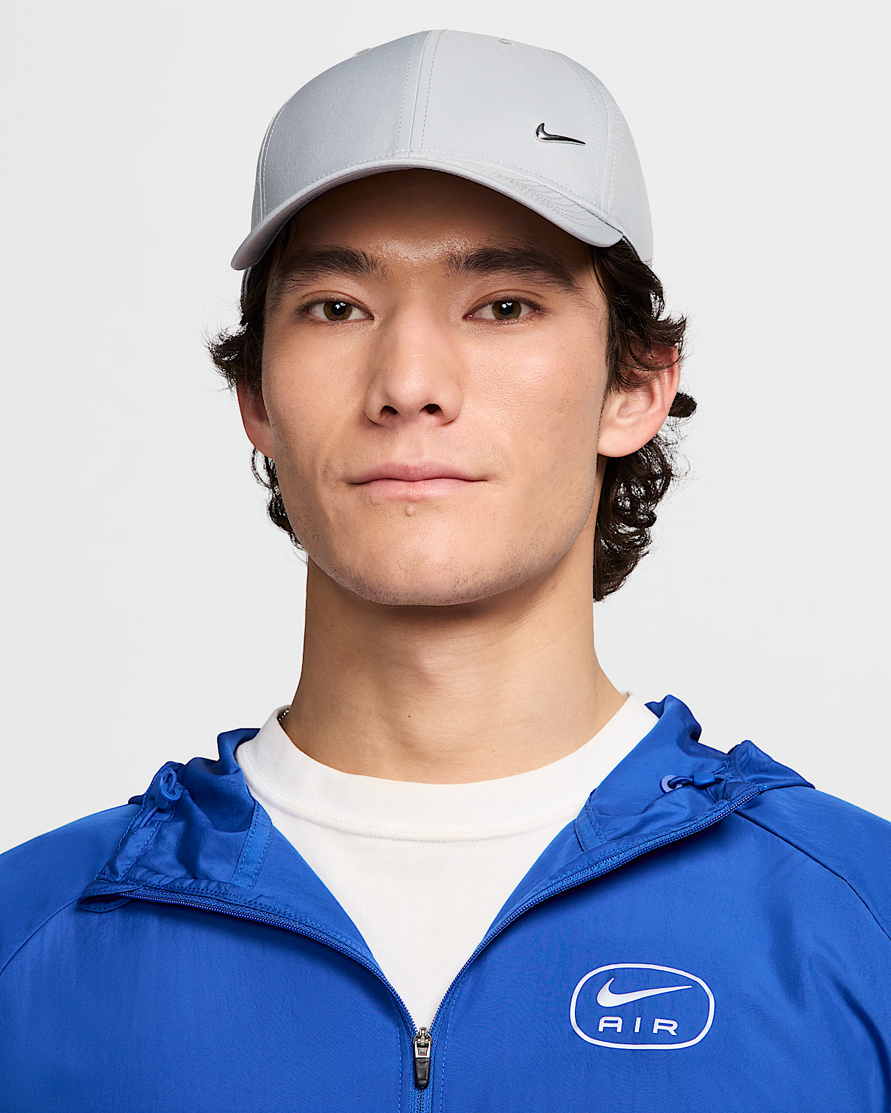 Женская кепка Nike Club Structured Metal Swoosh Cap