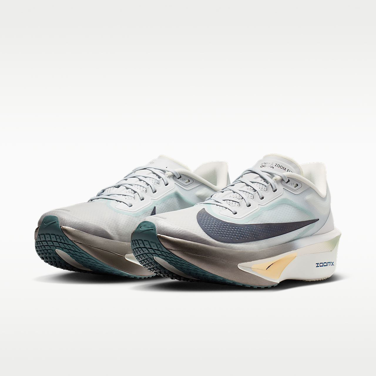 Nike  sneaker Pure Platinum/Grey Fog/Ice Peach/Dark Obsidian