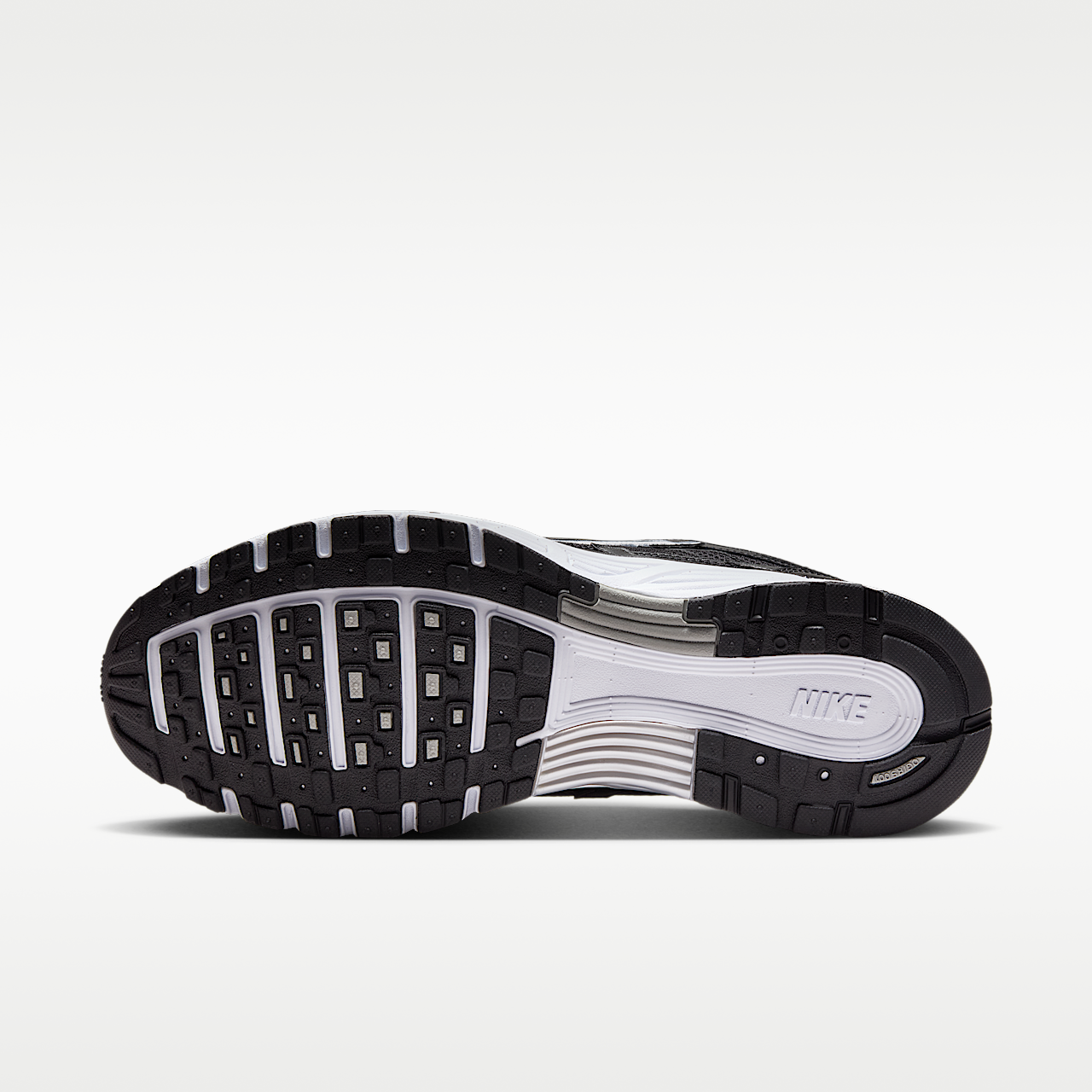 Nike P-6000 sneaker Zwart/Wit/Metallic Silver/Zwart