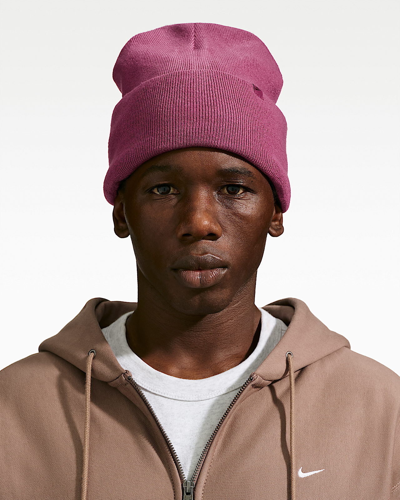 Женские  Nike Peak Tall-Cuff Satin-Lined Beanie