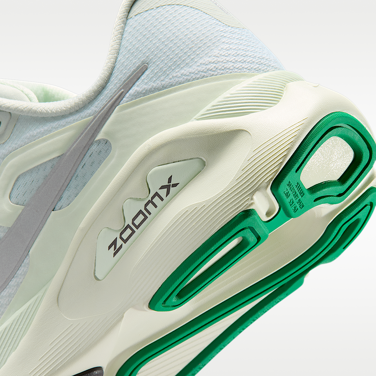 Nike  sneaker Light Silver/Coconut Milk/Barely Green/Metallic Silver