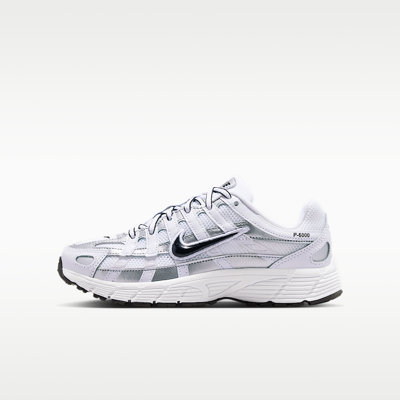 Nike P-6000 sneaker Wit/Metallic Silver/Zwart