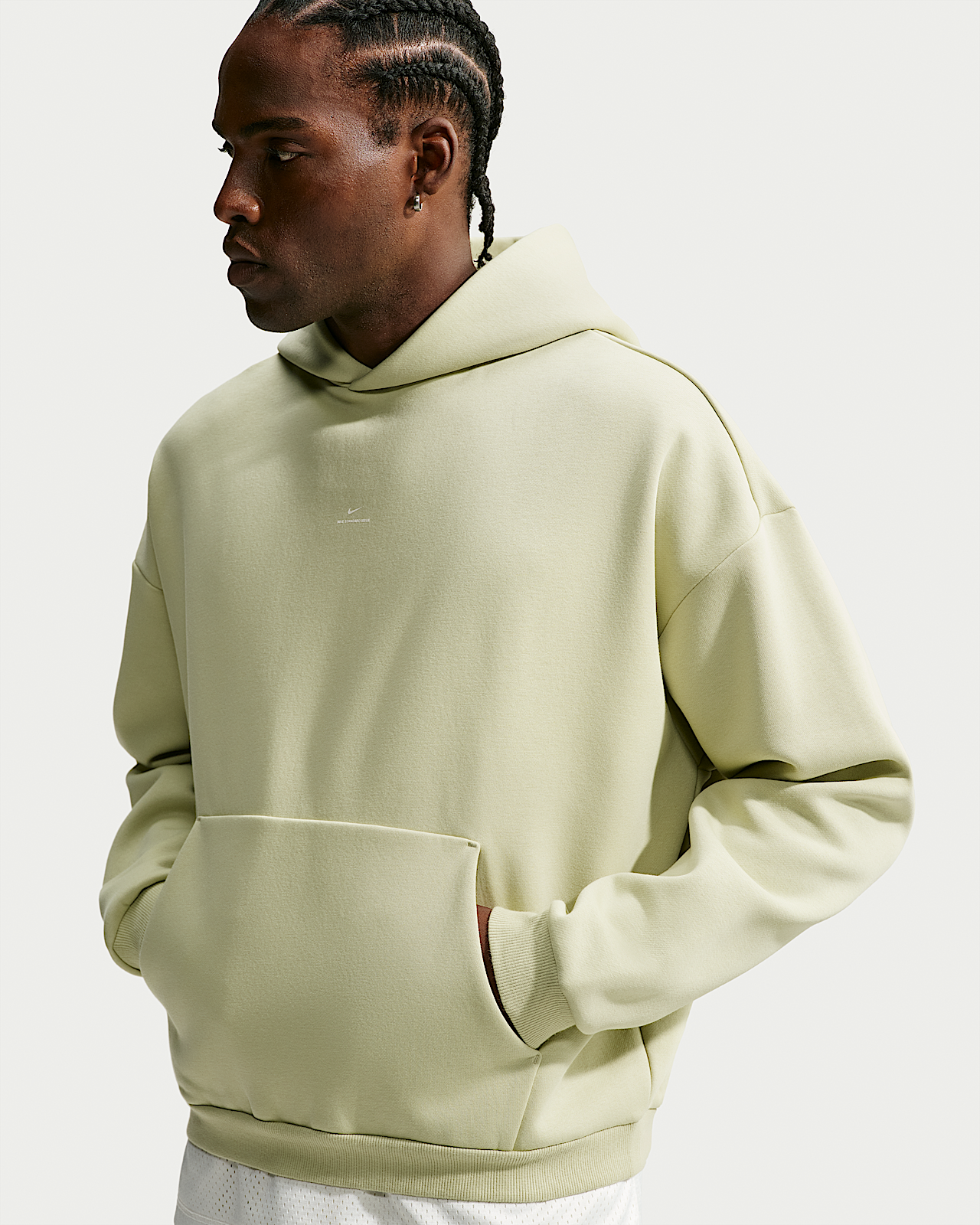 Мужское худи Nike Standard Issue Therma-FIT Brushed Basketball Pullover Hoodie для баскетбола