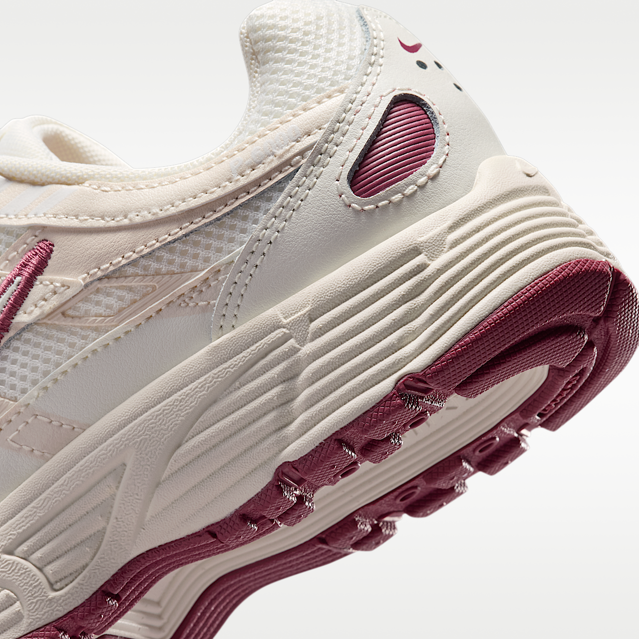 Nike P-6000 sneaker Sail/Chalk/Pink Smoke/Sail