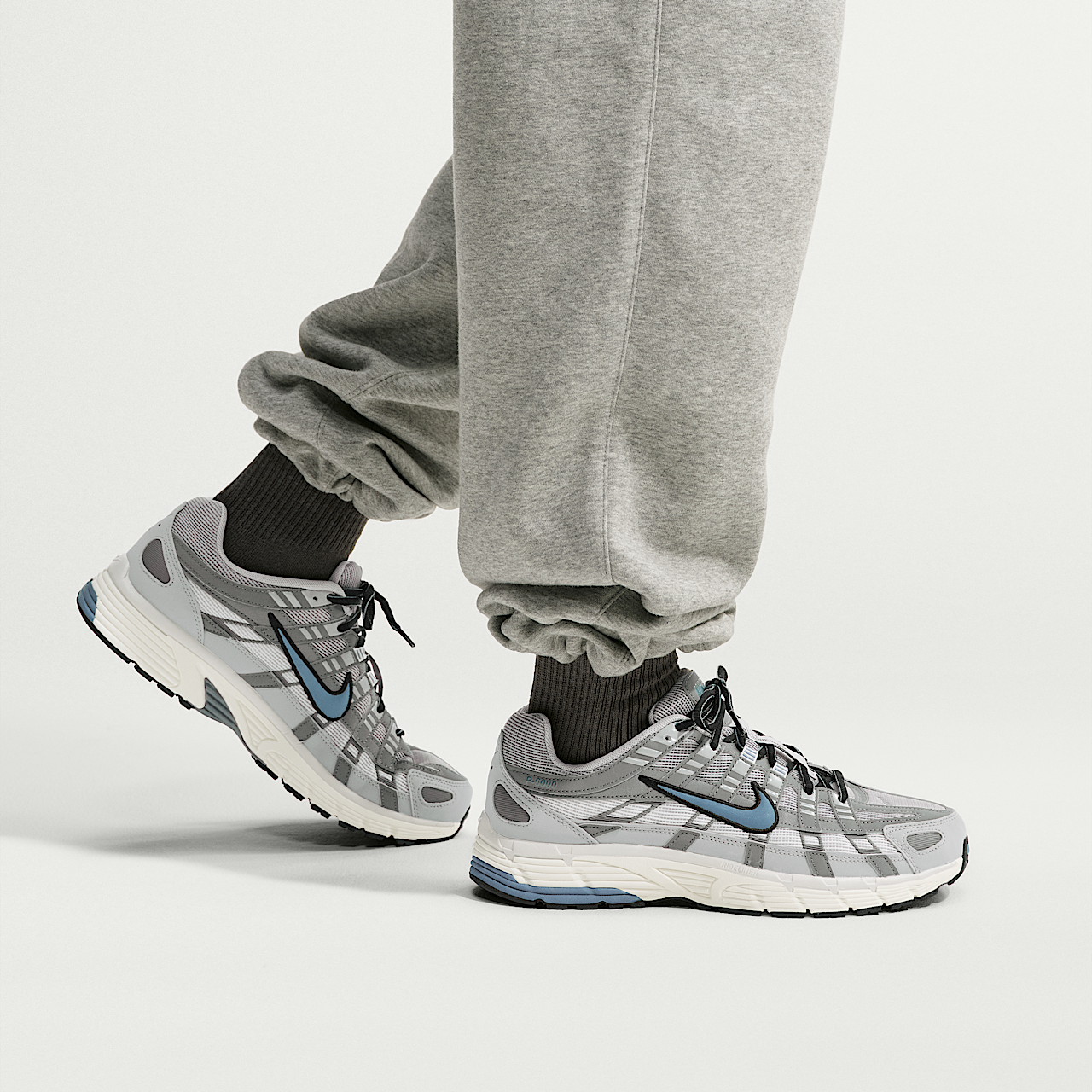 Nike P-6000 sneaker Light Smoke Grey/Smoke Grey/Photon Dust/Blue Graphite