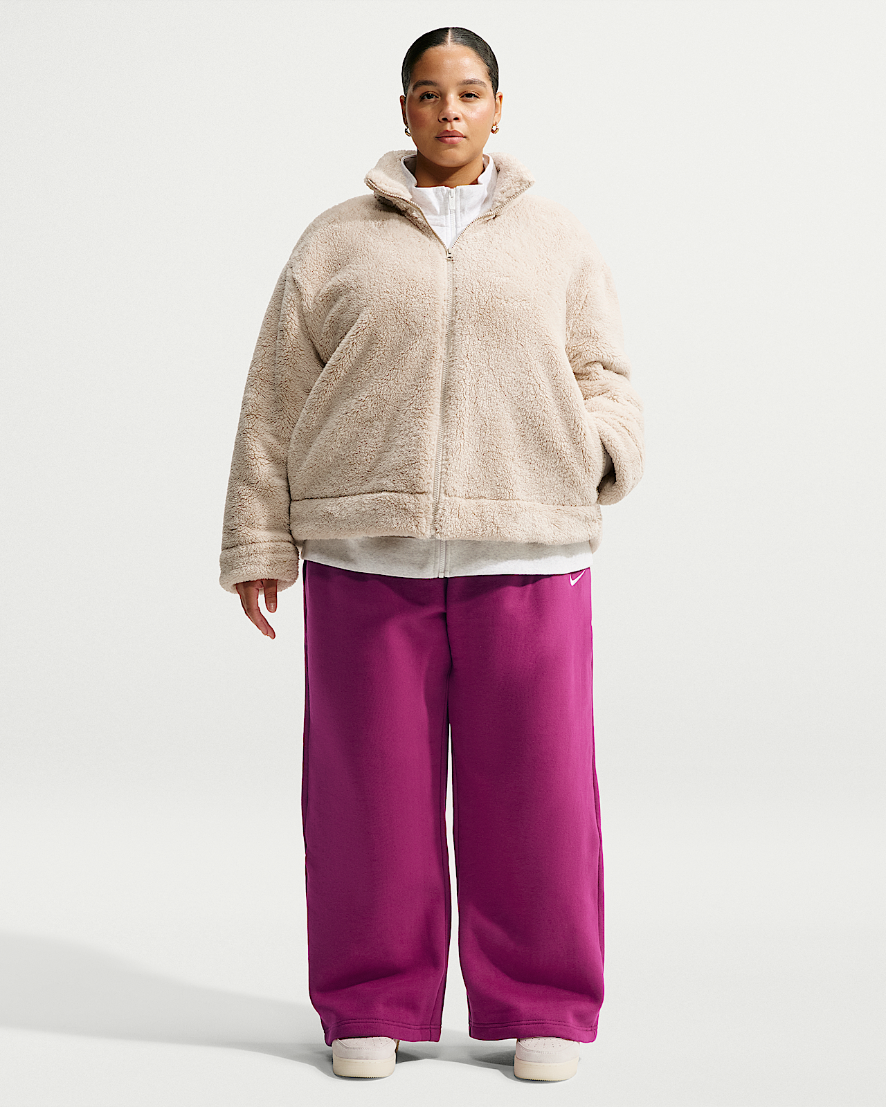 Женские  Nike Studio Fleece Medium Weight Mid-Rise Wide-Leg Pants