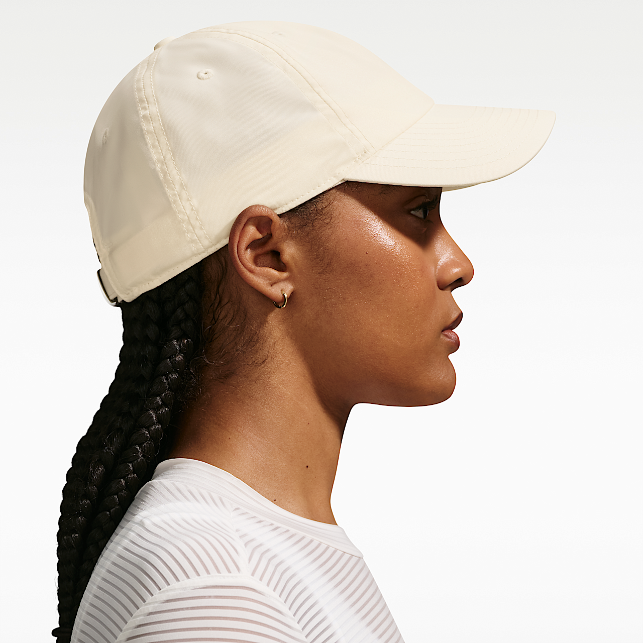 Nike  sneaker Coconut Milk/Metallic Black