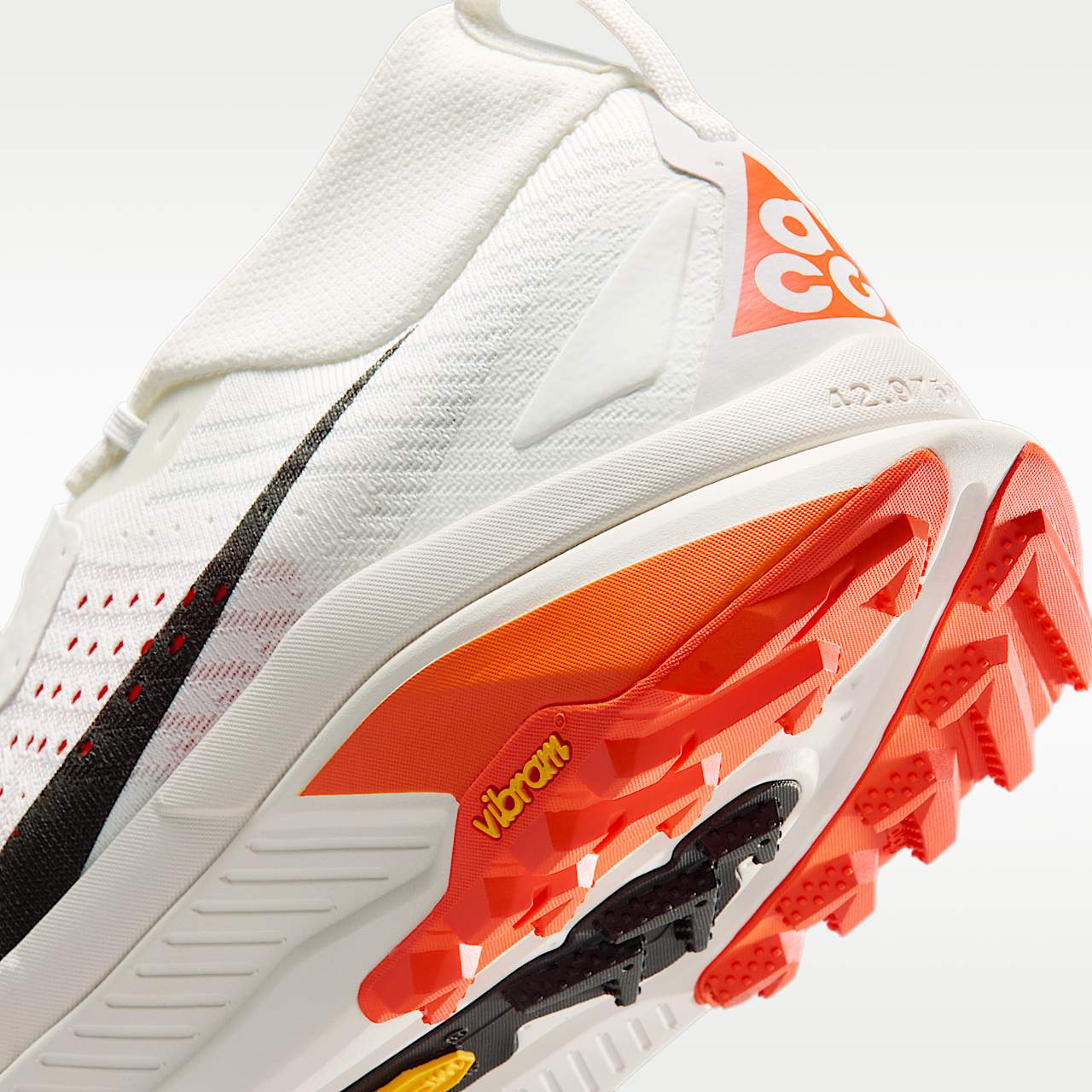 Nike ACG sneaker Summit White/Phantom/Safety Orange/Zwart