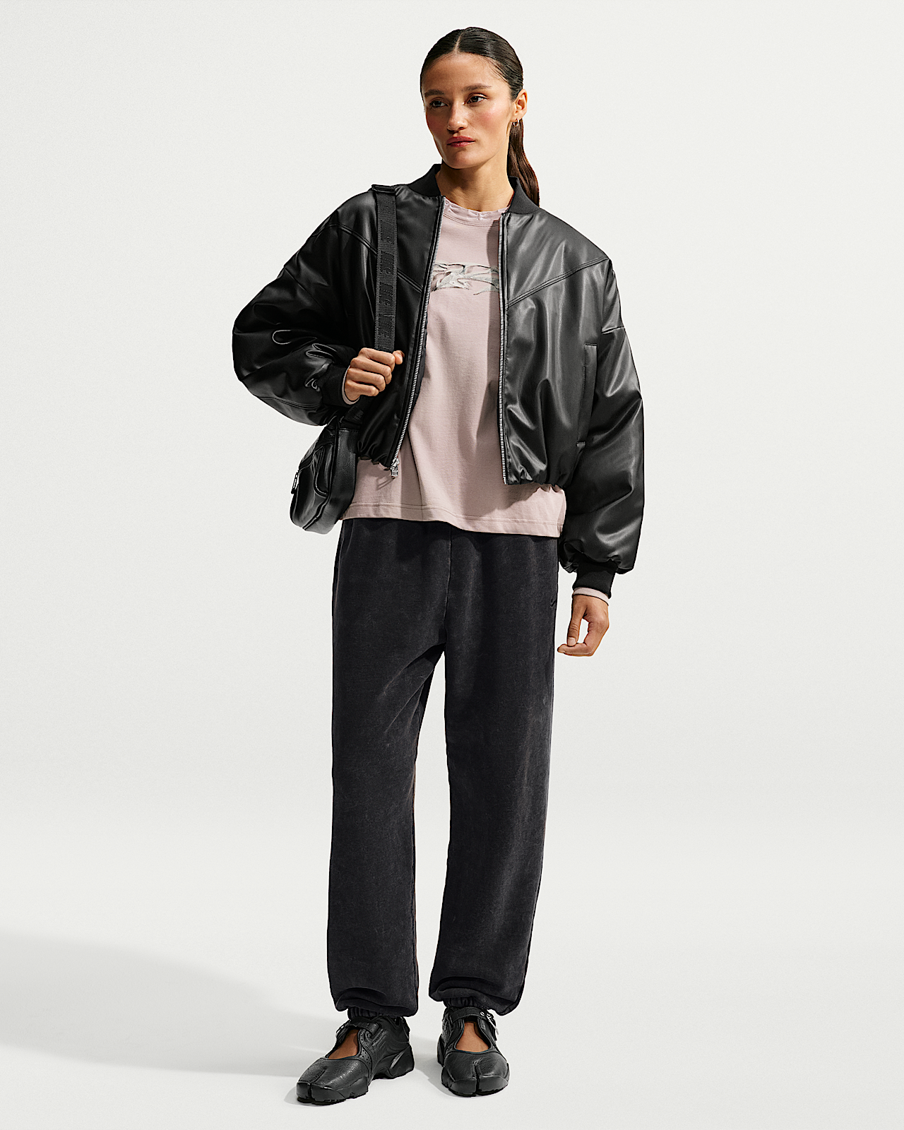Женские  Nike Studio Fleece Medium Weight Oversized Washed High-Rise Cuffed Pants