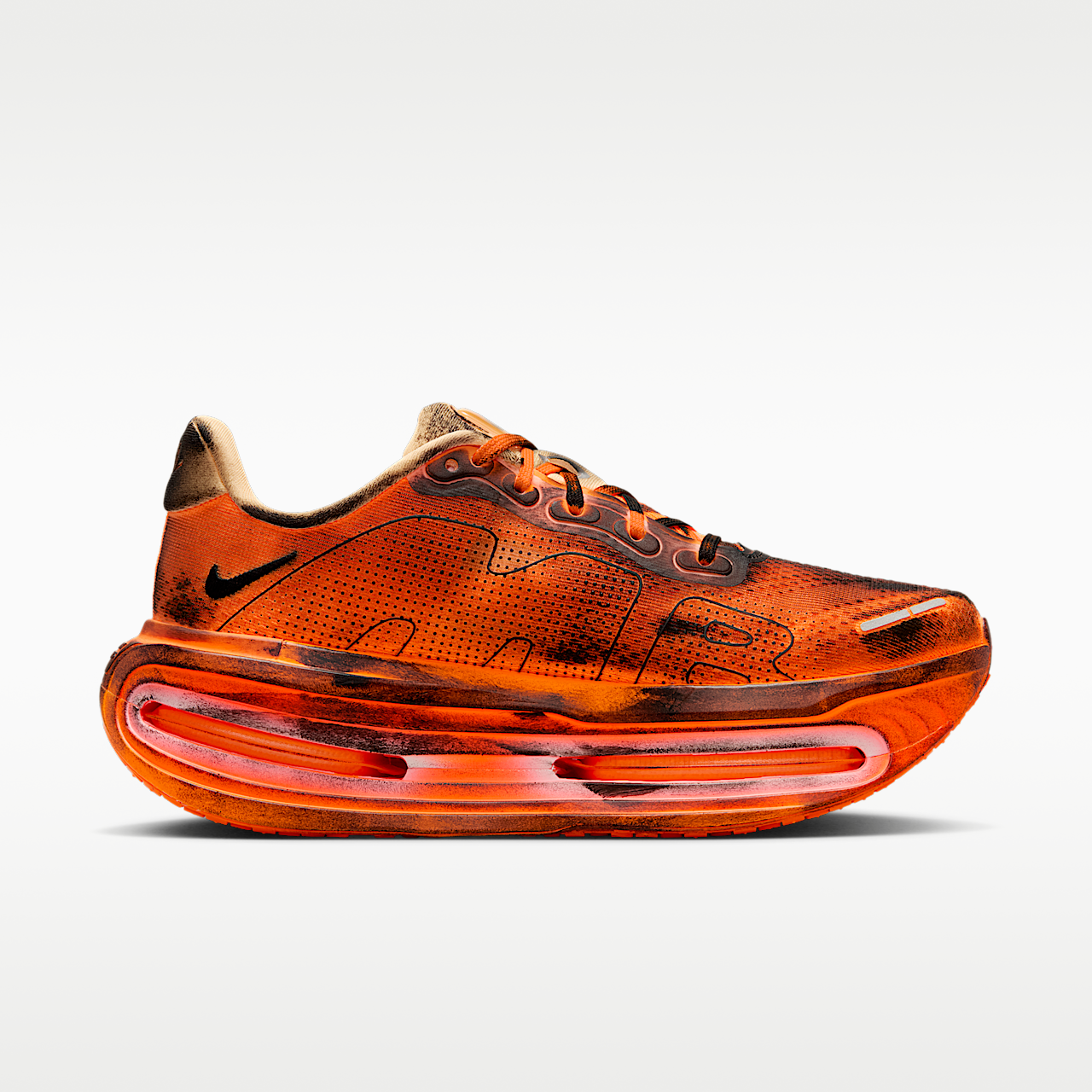 Nike Vomero sneaker Total Orange/Hyper Crimson/Orange Chalk/Zwart