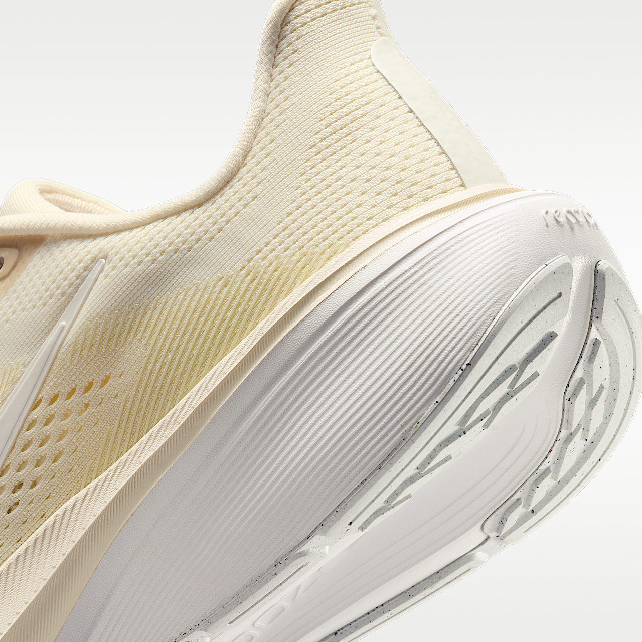 Nike Pegasus sneaker Pale Ivory/Coconut Milk/Summit White