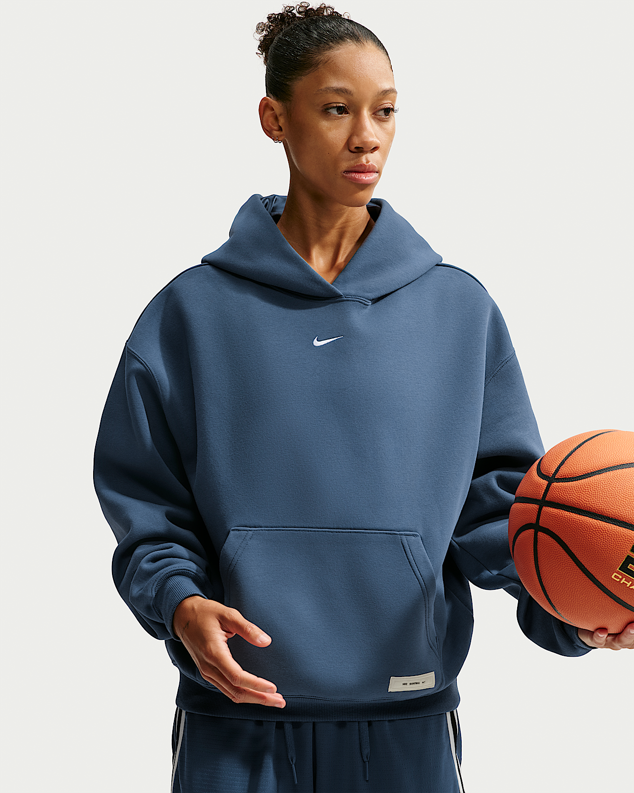 Женское худи Nike Therma-FIT Basketball Performance Hoodie для баскетбола