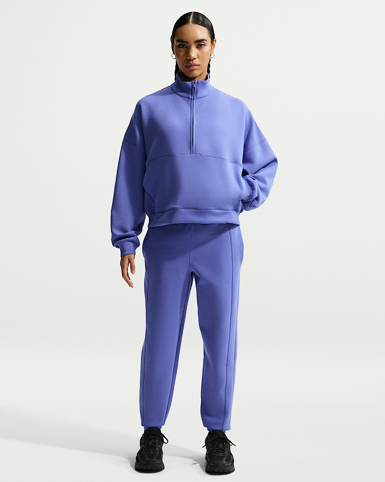 Женские спортивные штаны Nike 24.7 ImpossiblySoft Dri-FIT Mid-Rise Joggers