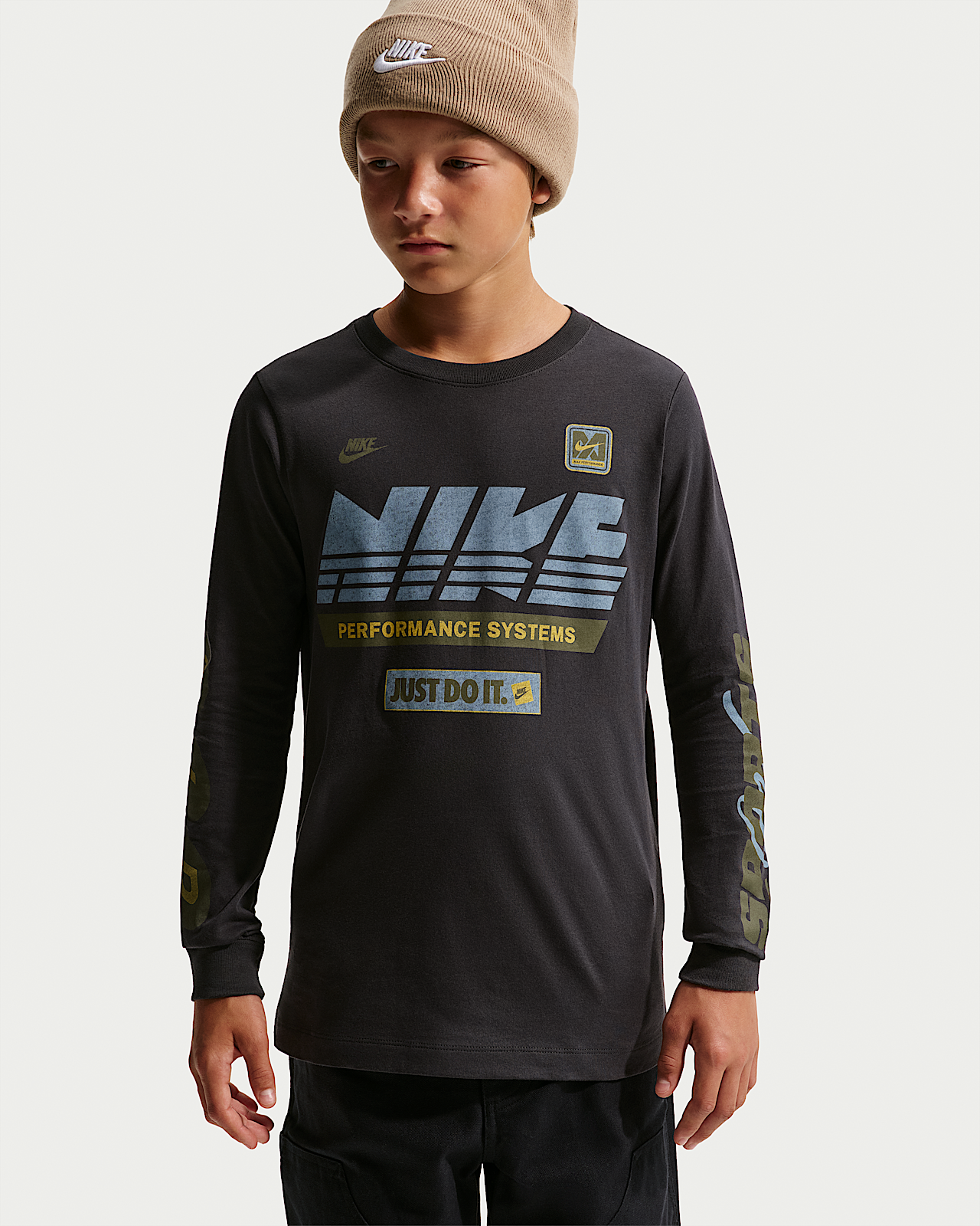Детская футболка Nike Sportswear Big Kids' Long-Sleeve
