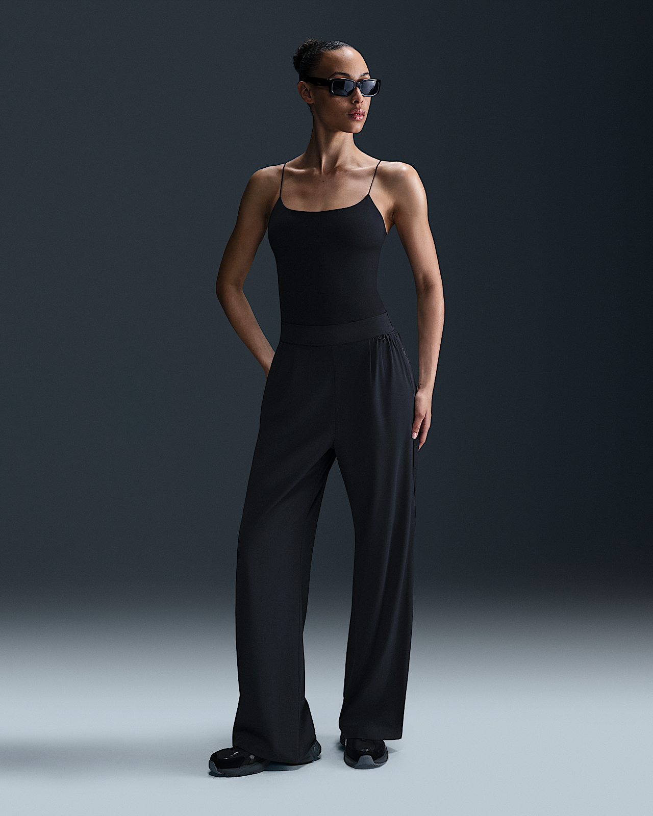 Женские  Nike 24.7 PerfectStretch Dri-FIT High-Waisted Loose Wide-Leg Pants