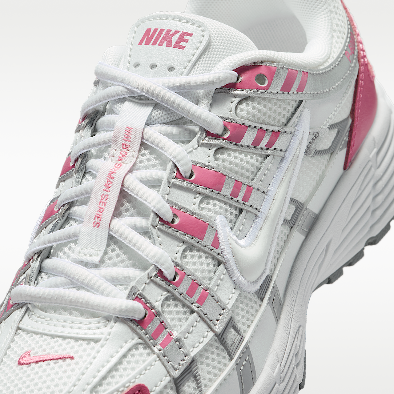 Nike P-6000 sneaker Off White/Peony/Smoke Grey/Off White
