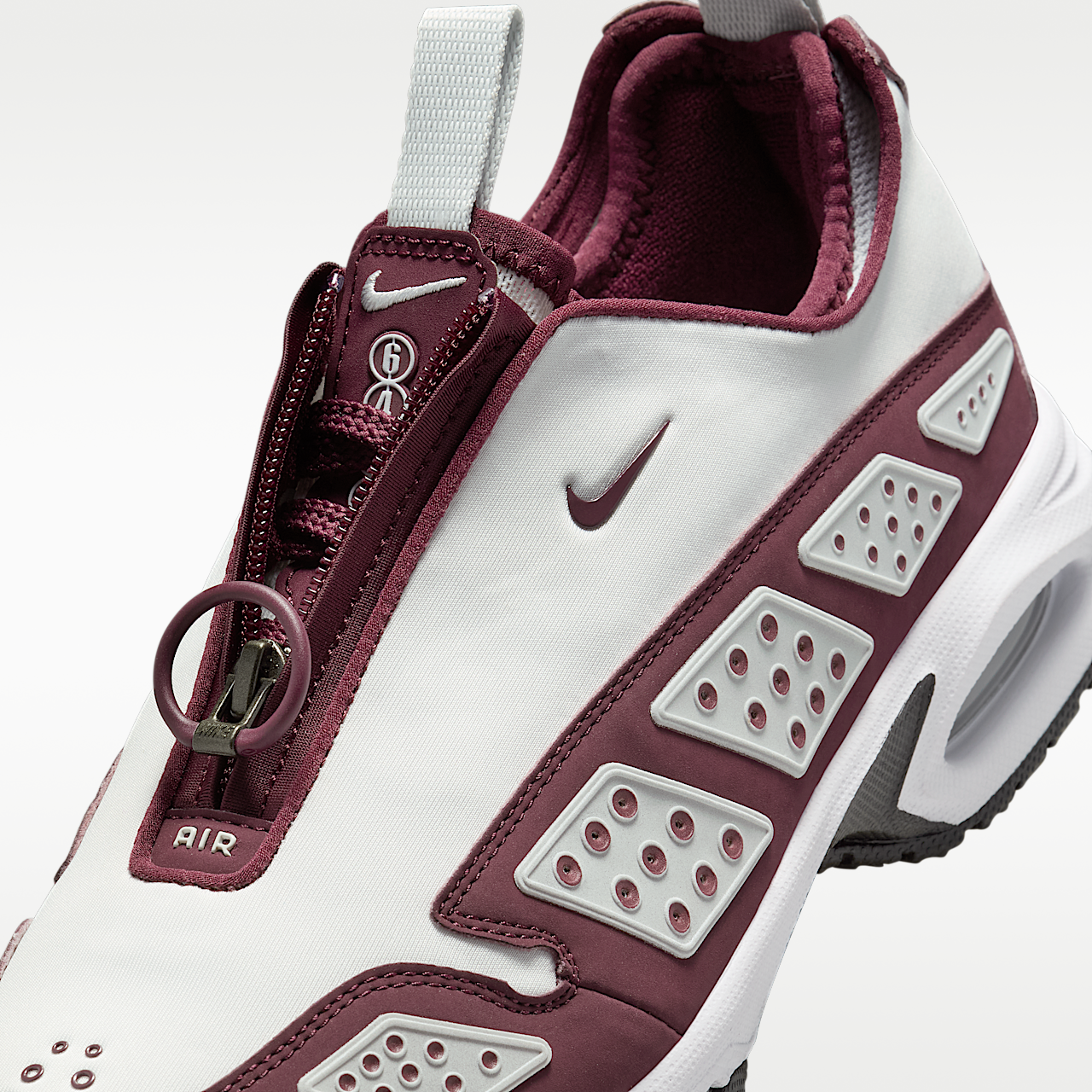 Nike Air Max SNDR sneaker Photon Dust/Zwart/Wit/Night Maroon